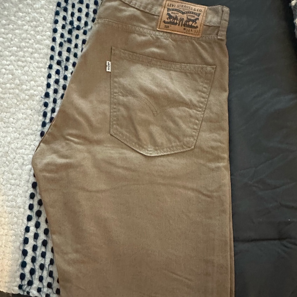Men’s Levi’s jeans